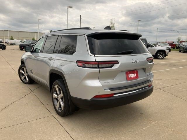 Used 2025 Silver Zynith Jeep Limited image 5