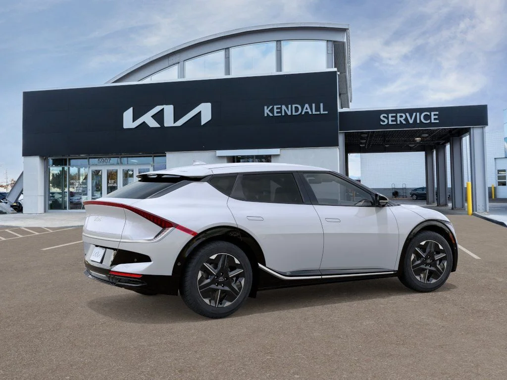 New 2026 White Kia Wind image 6