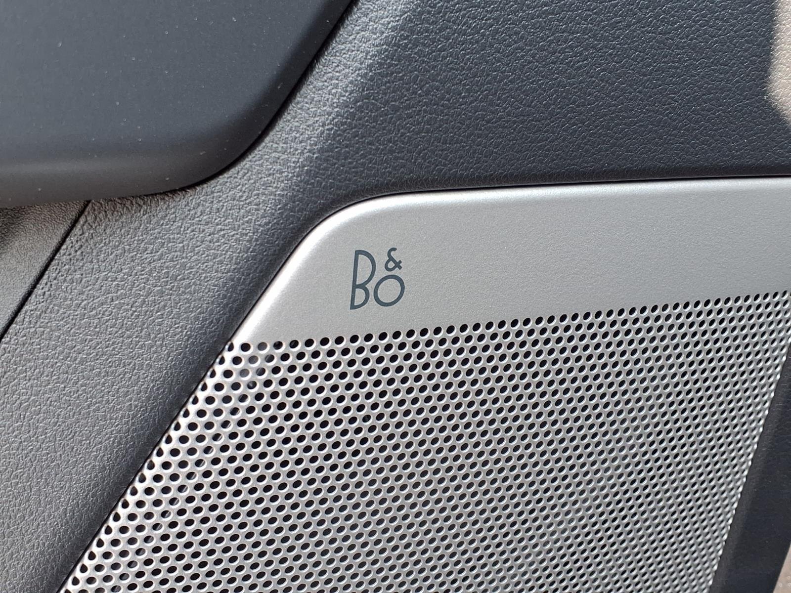 New 2026 Carbonized Gray Metallic Ford Lariat® image 8