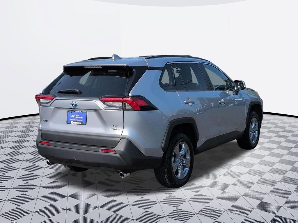 Certified Used 2024 Silver Sky Metallic Toyota LE image 5