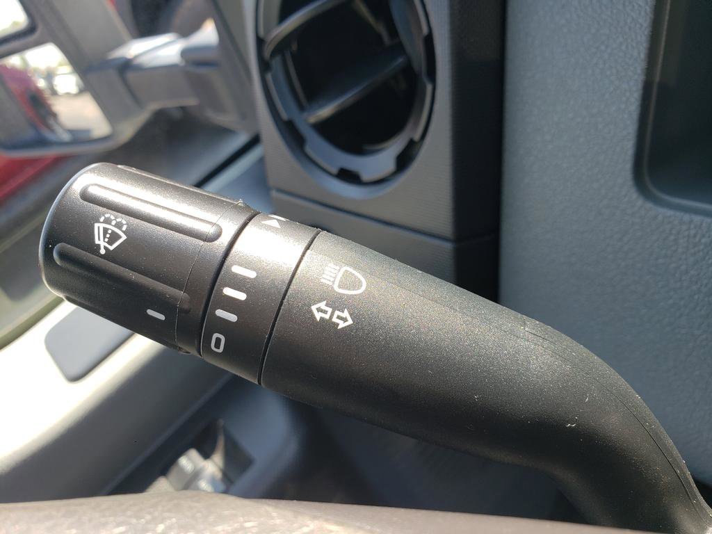 Used 2016 Oxford White Ford  image 24