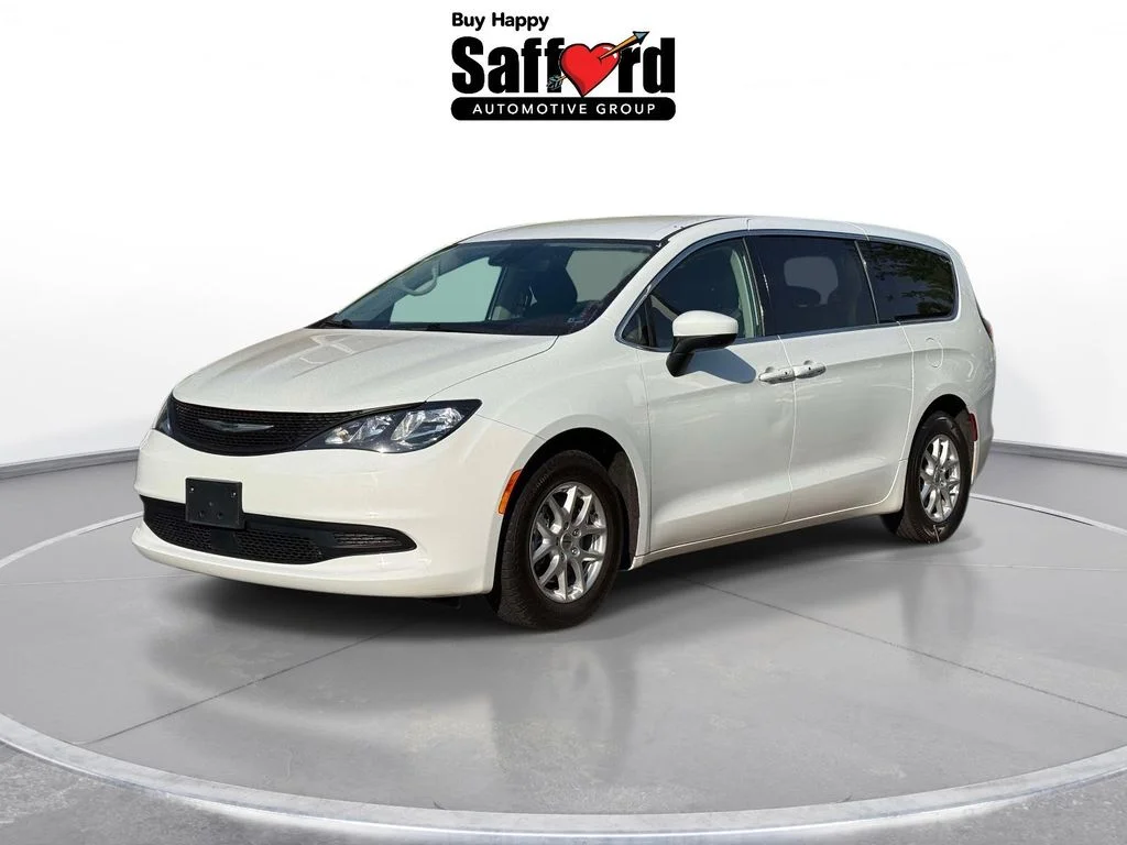 2023 Chrysler Voyager