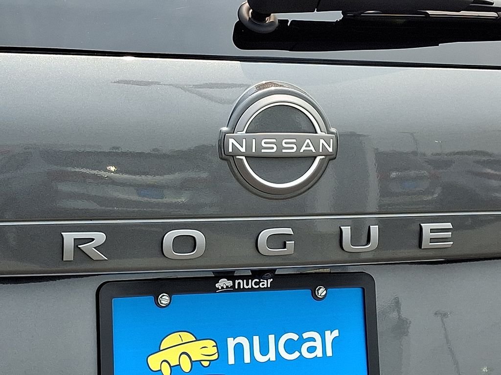 Used 2025 Gray Nissan SV image 30