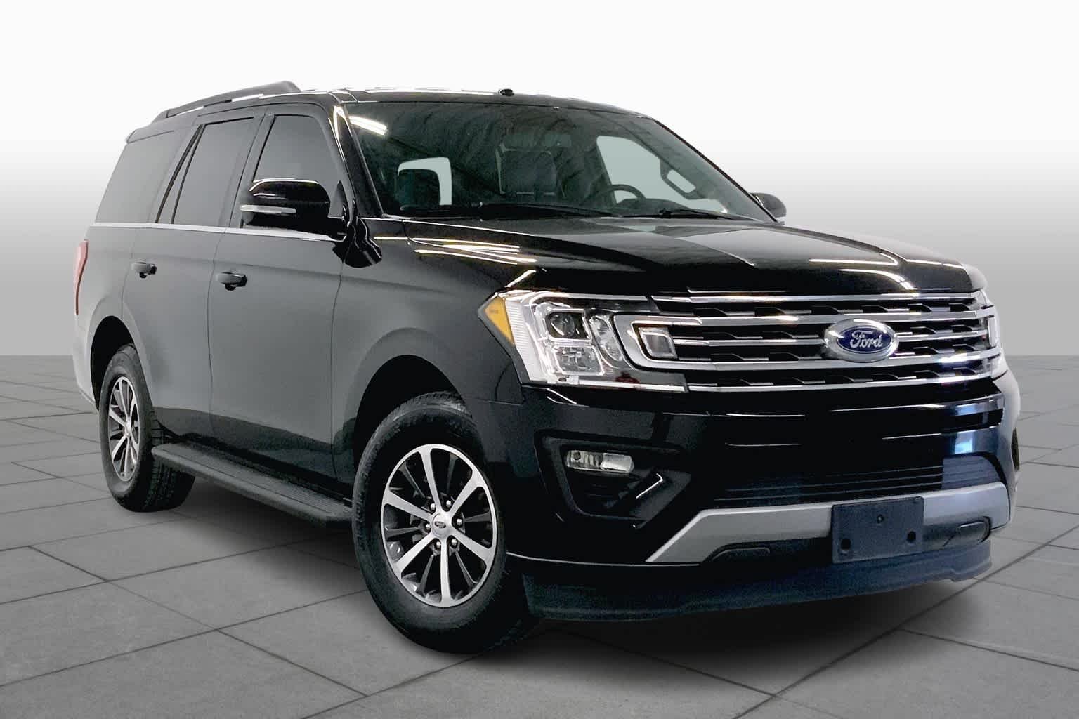 Used 2019 Agate Black Metallic Ford XLT image 2