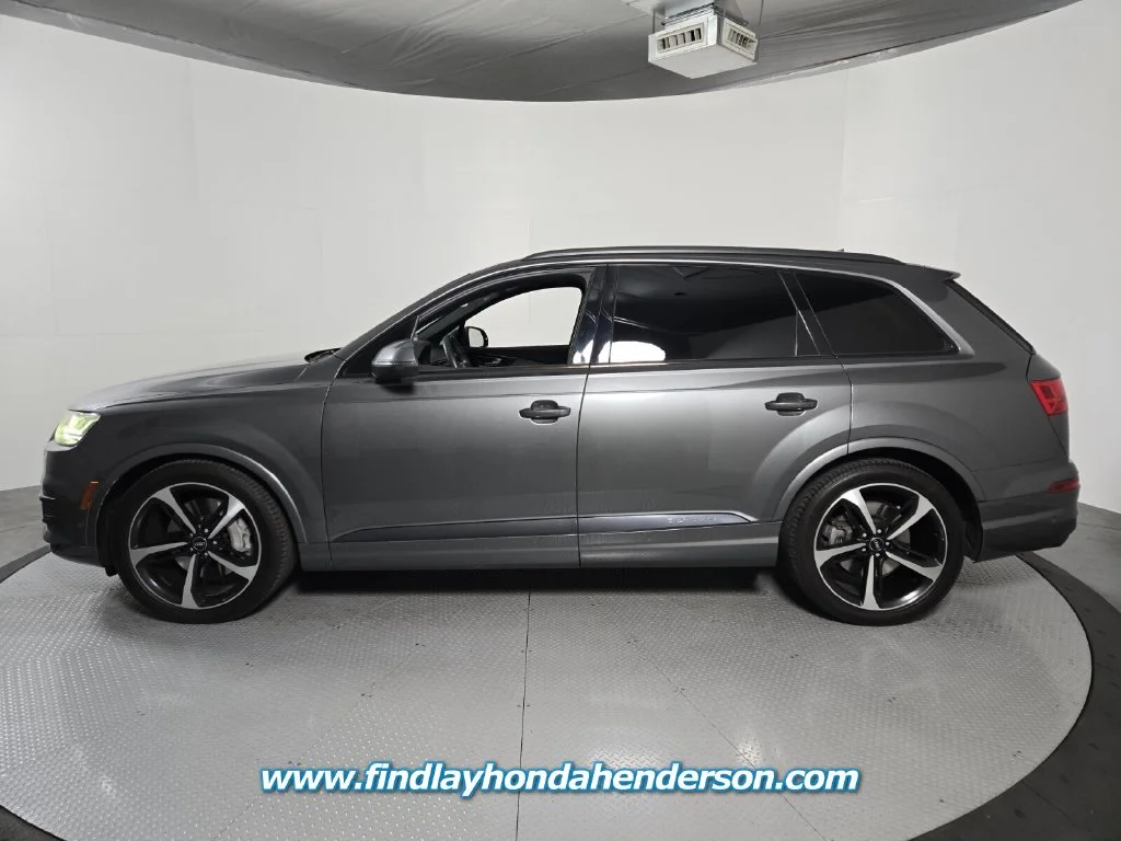 Used 2019 Gray Metallic Audi 55 SE Premium Plus image 3