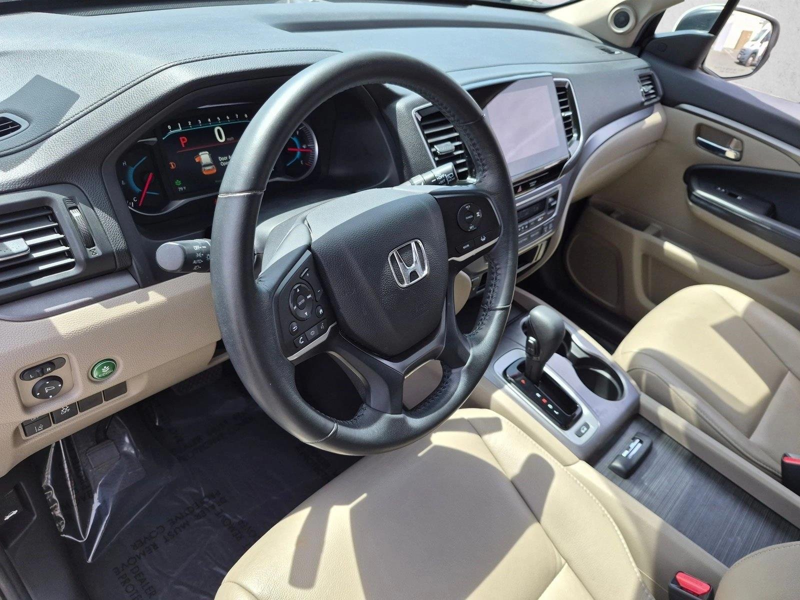 Used 2019 White Diamond Pearl Honda EX-L image 10
