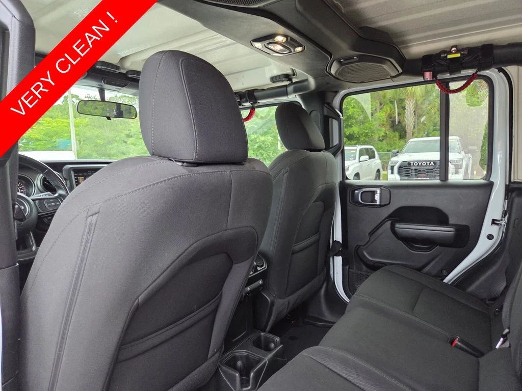 Used 2022 White Jeep Sport image 22