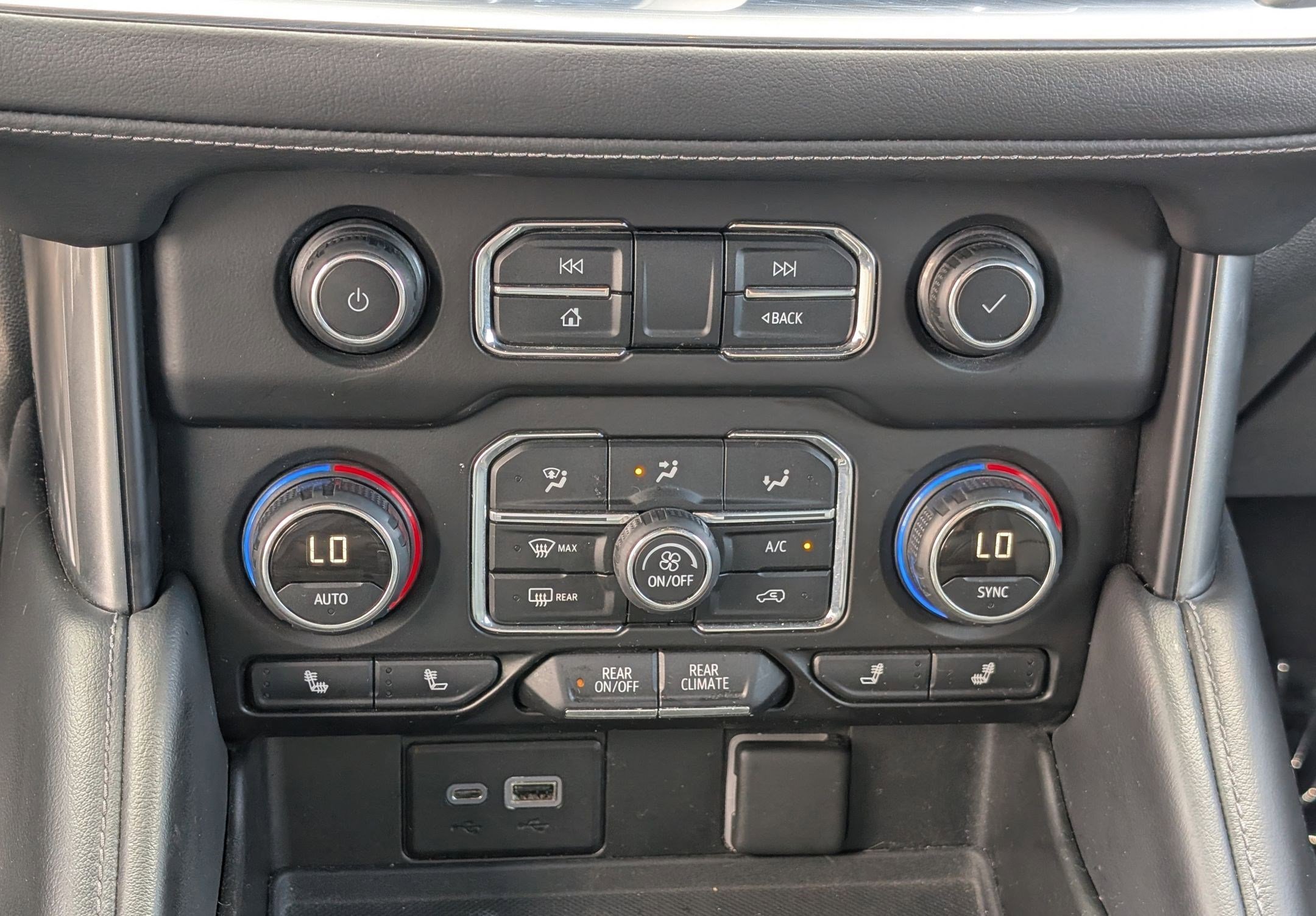 Used 2021 SUMMIT WHITE Chevrolet LT image 20