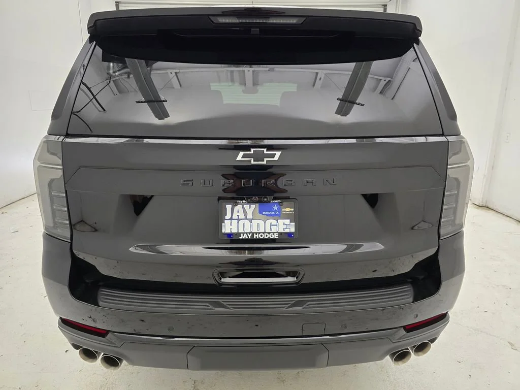 2025 Chevrolet Suburban Z71 - Photo 45