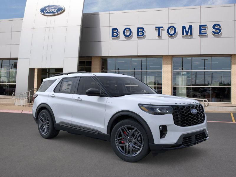 New 2026 Space White Metallic Ford ST-Line image 8