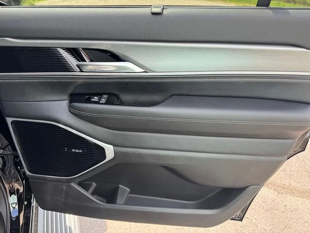 New 2026 High Gloss Black Exterior Paint Jeep Grand Wagoneer image 15