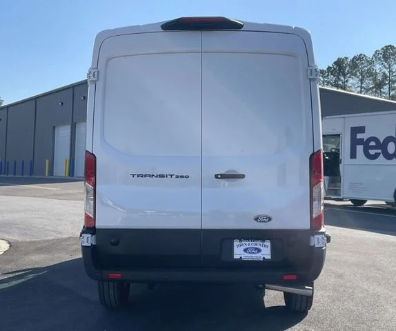 New 2026 Oxford White Ford Base image 26