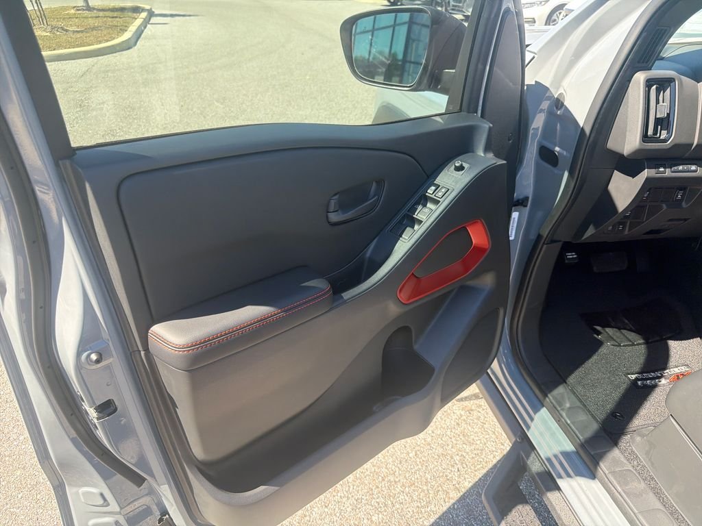 New 2026 Nissan Frontier PRO-4X 4D Crew Cab