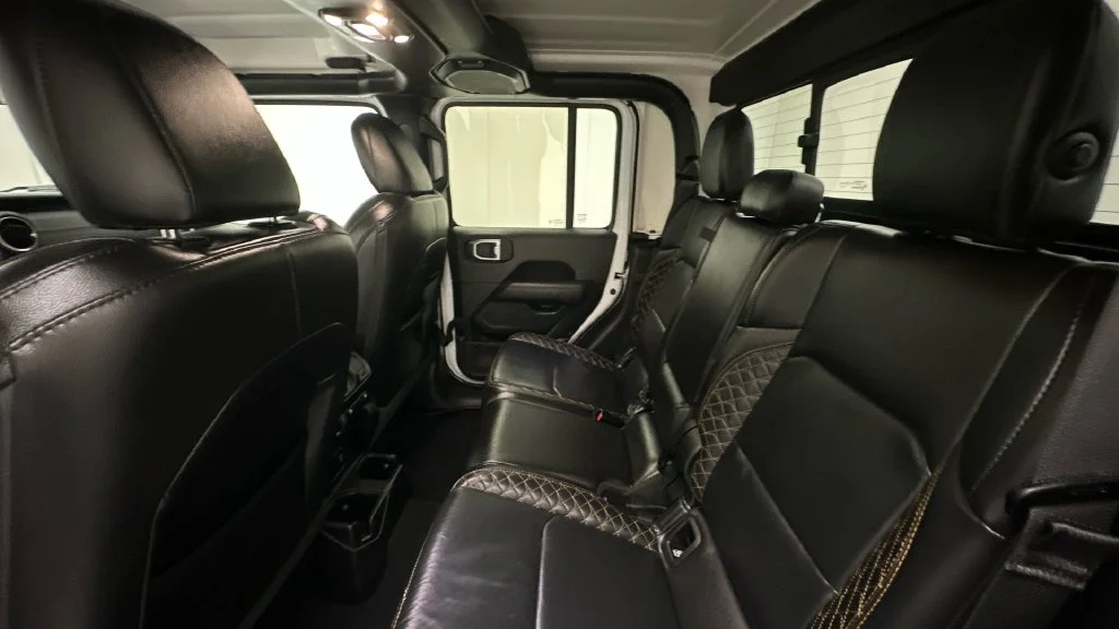 Used 2021 White Jeep High Altitude image 10