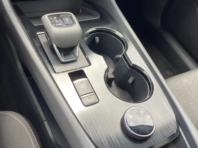 2025 Nissan Rogue SV - Photo 21