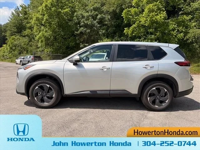 Used 2024 Silver Nissan SV image 8