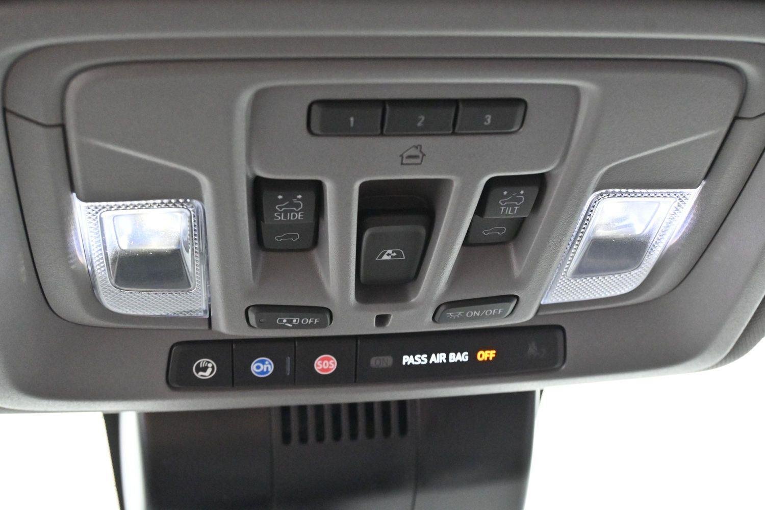 Used 2024 Onyx Black GMC Denali image 29