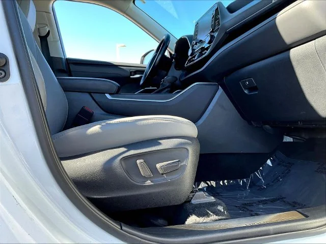Used 2022 Beige Toyota Bronze Edition image 36