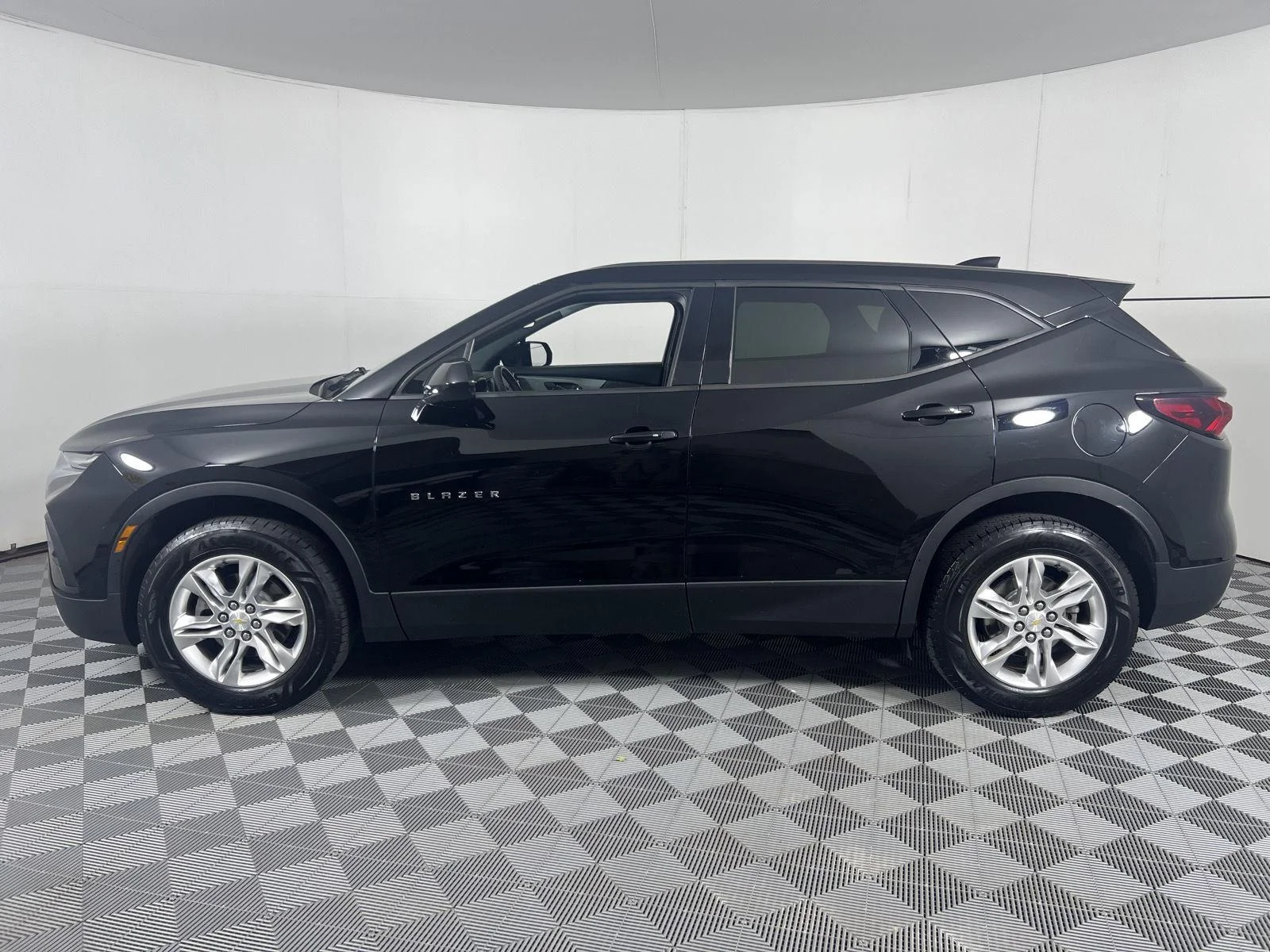 Used 2019 Black Chevrolet LT image 8