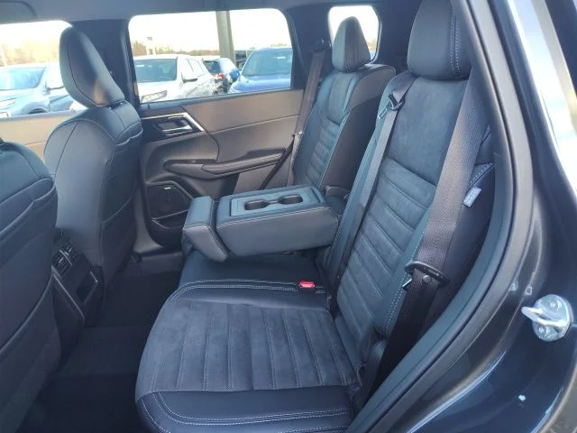 New 2026 Gray Mitsubishi SE image 27