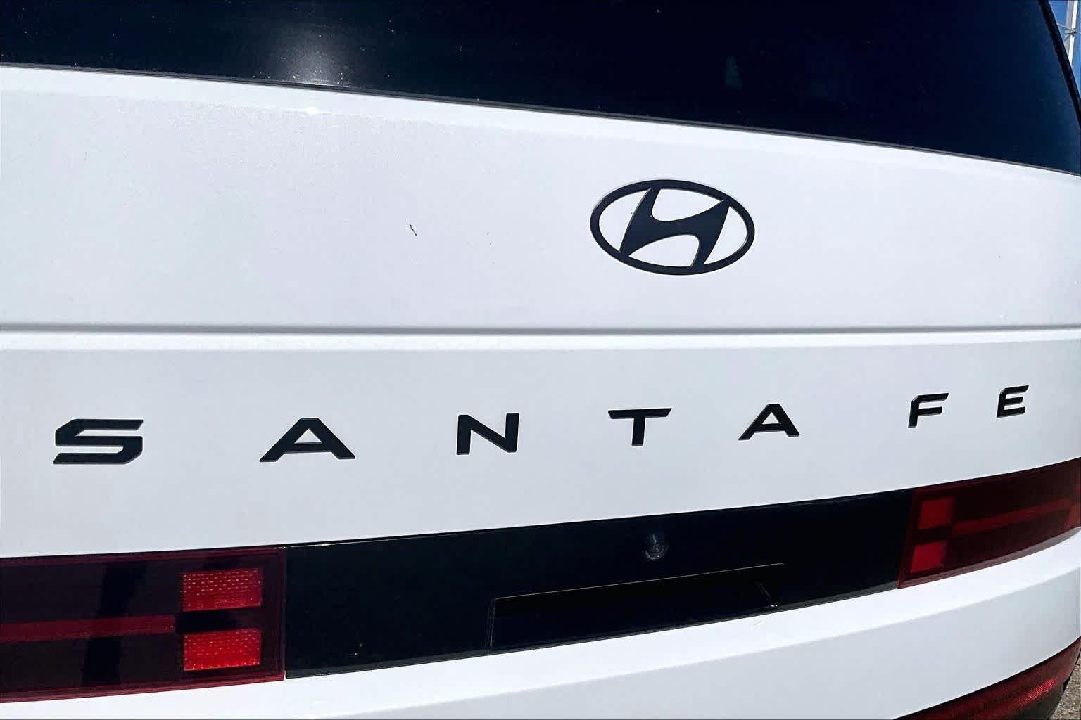 Used 2025 Serenity White Hyundai Calligraphy image 33