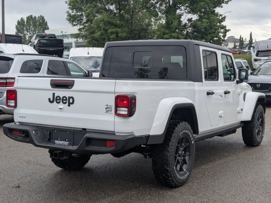 New 2026 White Jeep Willys - - 4x4 - E- Locker Rear Axle - Blk 3-Pc Freedom Top - Heated Seats - Willys Susp & More! image 8