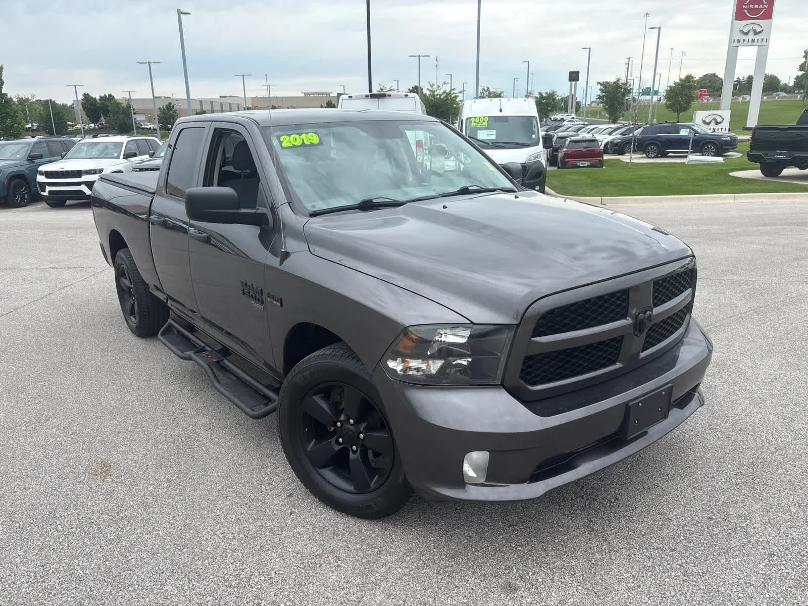 Used 2019 RAM Ram 1500 Classic Express with VIN 1C6RR7FT6KS568324 for sale in Shawnee, KS