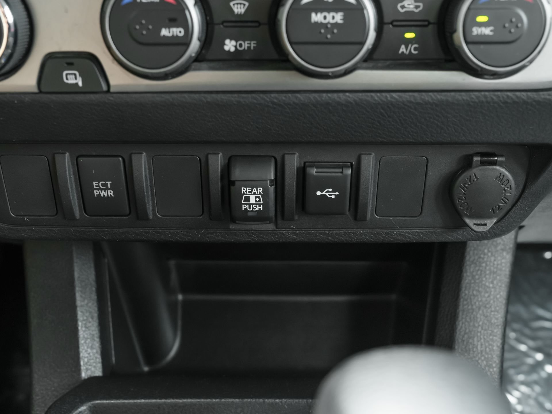 2023 Toyota Tacoma SR5 - Photo 14