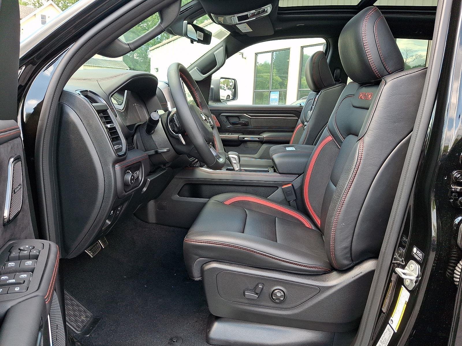 New 2026 Diamond Black Crystal Pearl-Coat Exterior Paint RAM RHO image 10