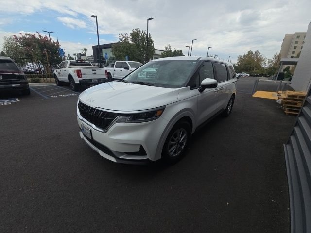 Certified Used 2022 White Kia LX image 1