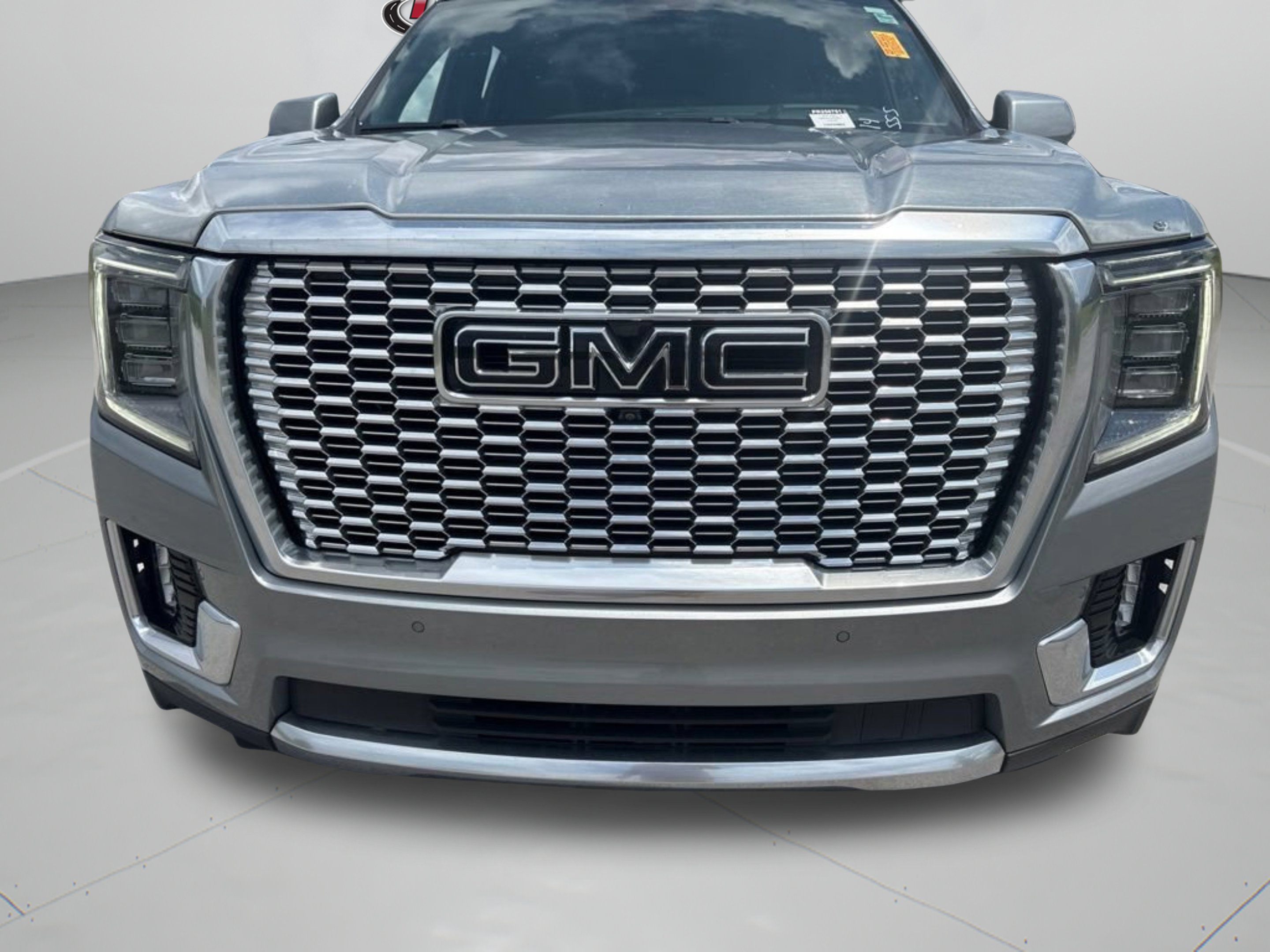 Used 2023 Sterling Metallic GMC Denali image 4