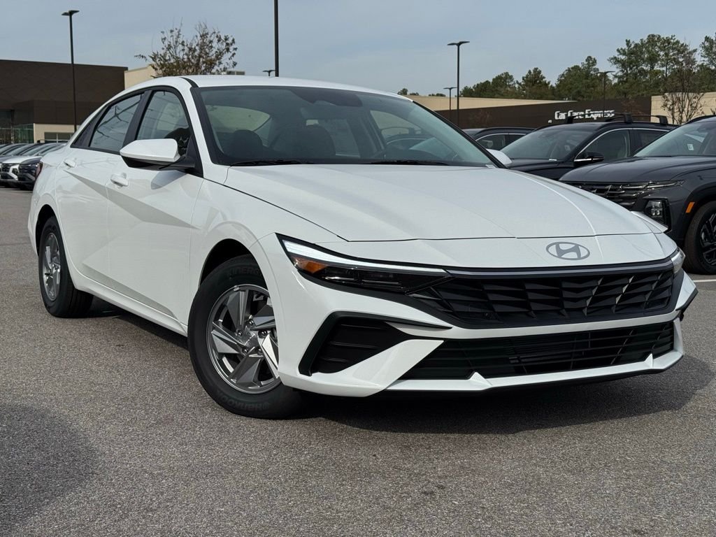 Certified Used 2026 White Hyundai SE image 1