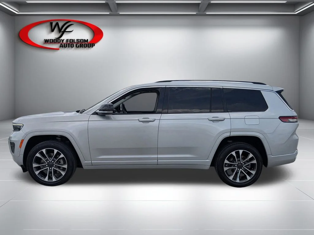 Used 2021 Silver Jeep Overland image 7