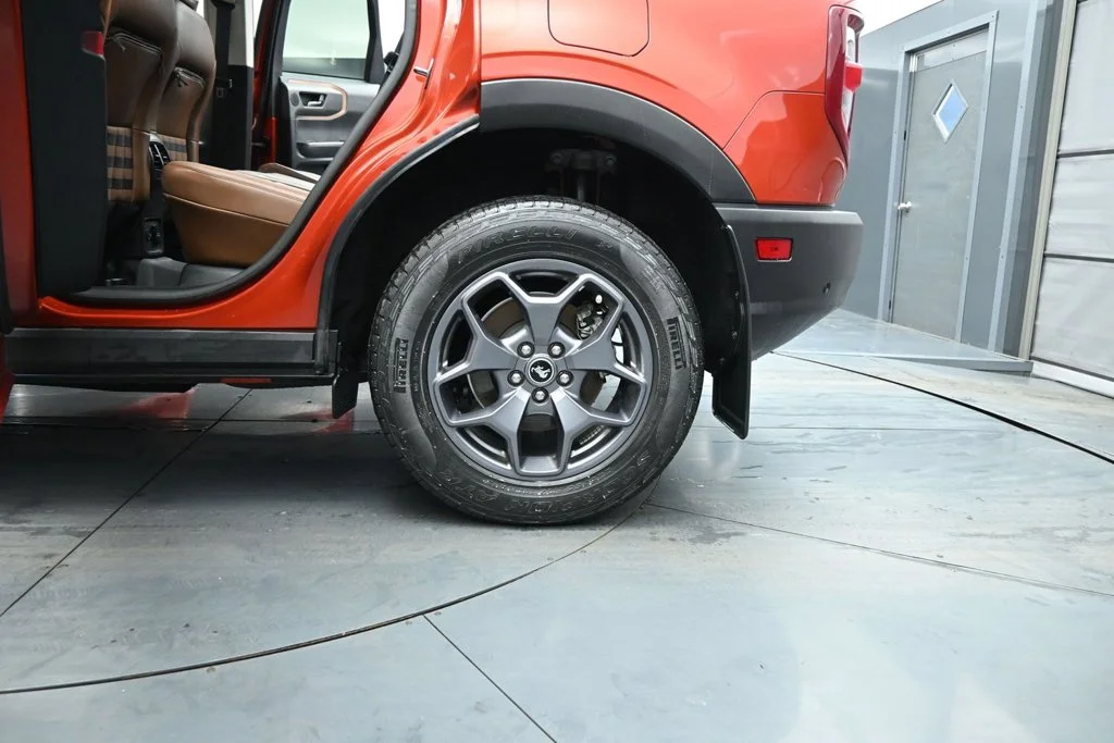 Used 2023 Red Ford Badlands image 18