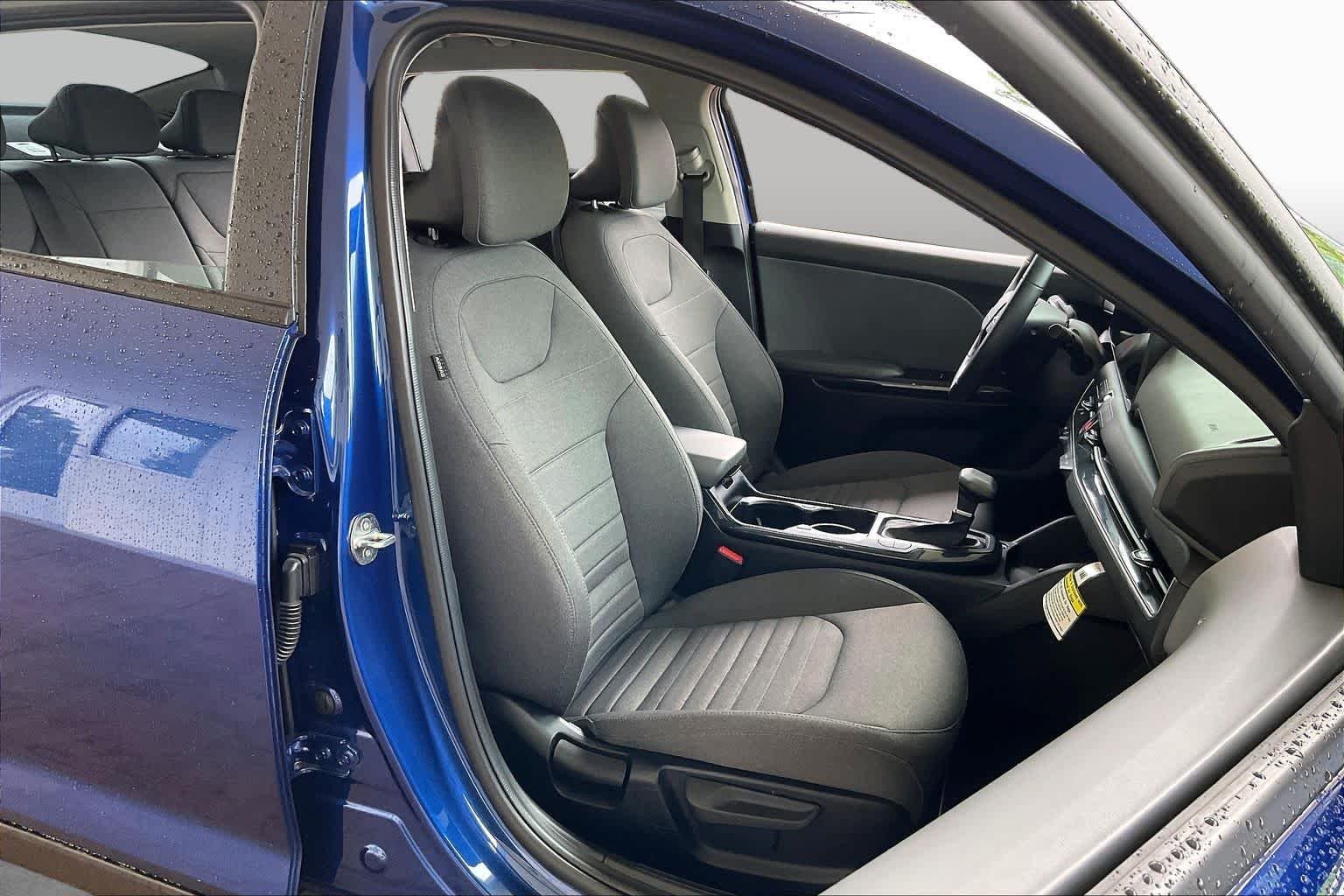 Used 2025 Deep Sea Blue Kia EX image 8