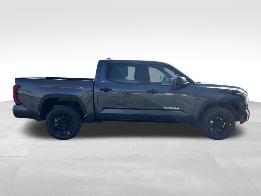 2026 Toyota Tundra SR5 - Photo 6