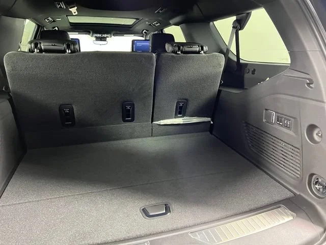 2026 GMC Yukon XL Denali - Photo 45