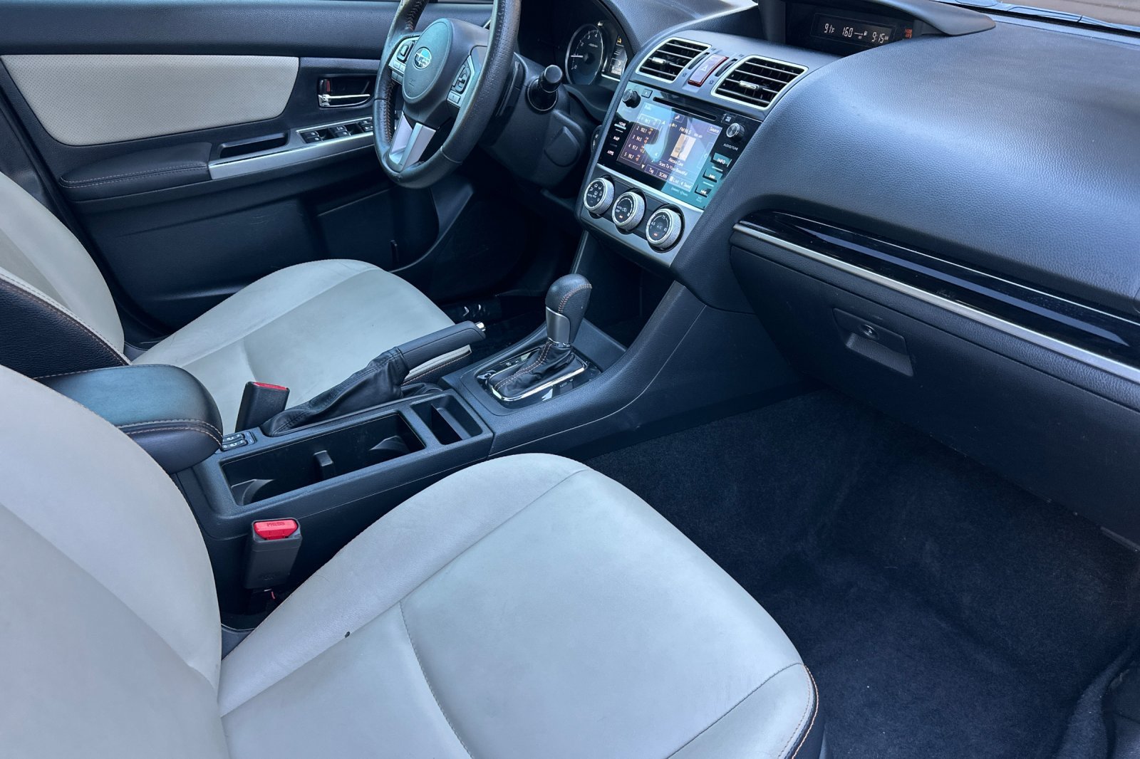 Used 2016 White Subaru 2.0i Limited image 17