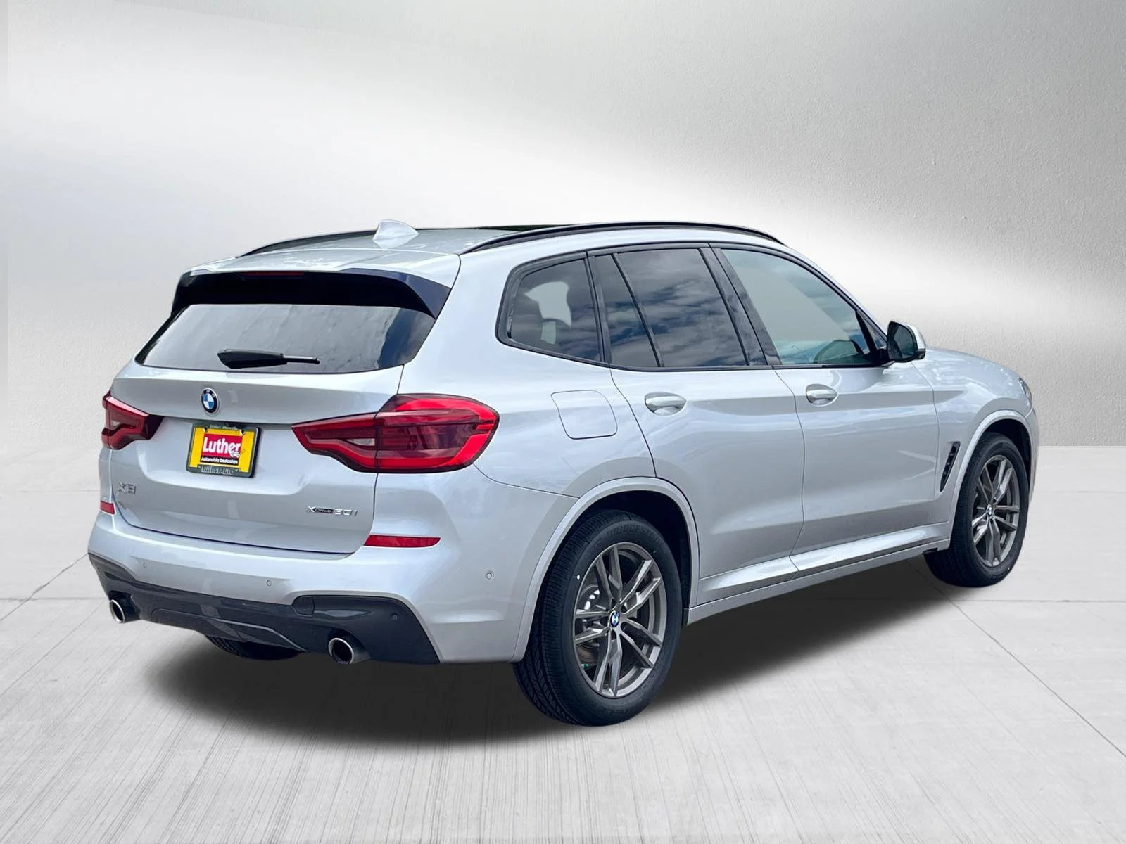 Used 2020 Glacier Silver Metallic BMW xDrive30i image 7