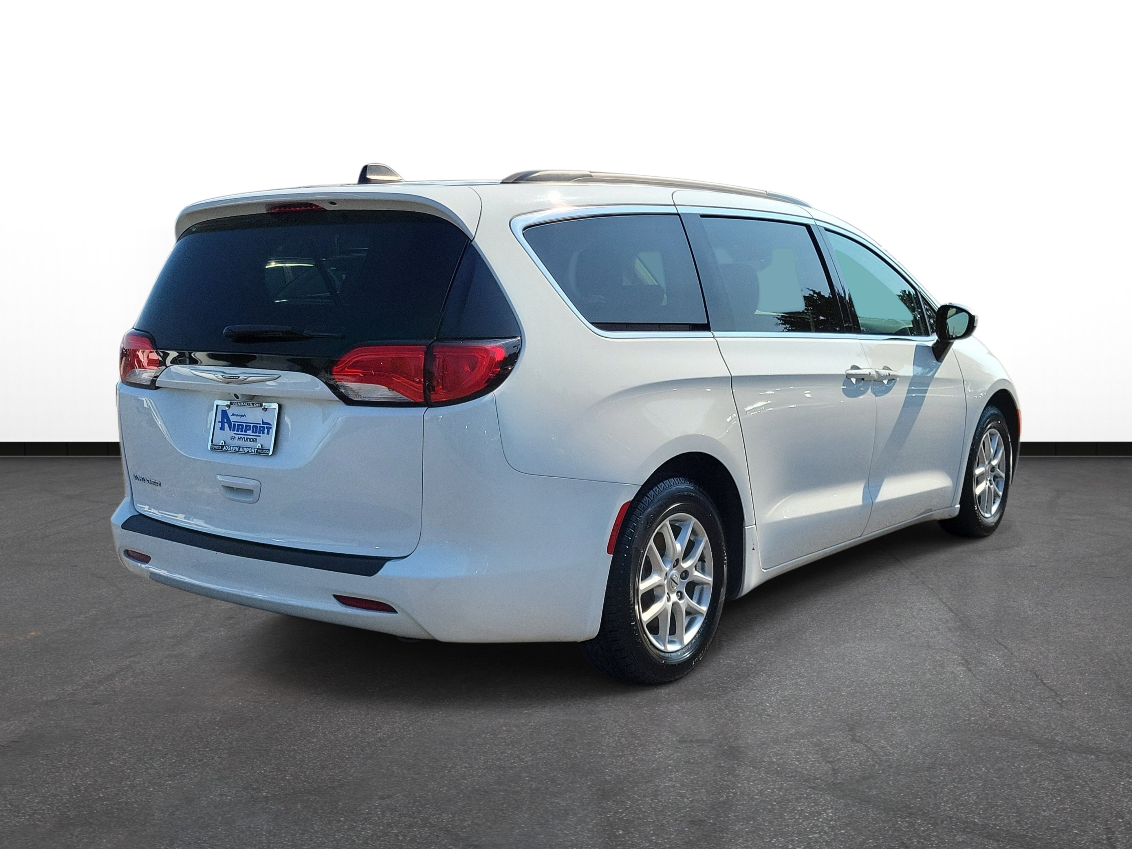 Used 2021 Bright White Clearcoat Chrysler LXI image 4