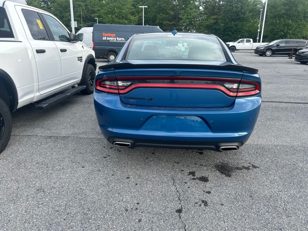 Used 2023  Dodge SXT image 6