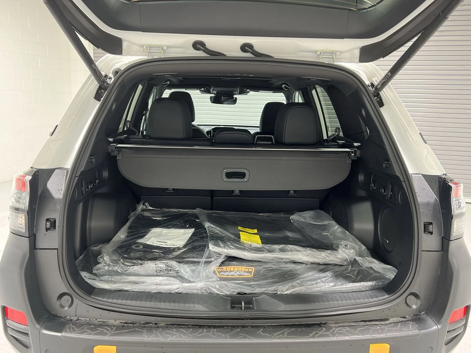 New 2026 CRYSTAL WHITE PEARL Subaru Wilderness image 24