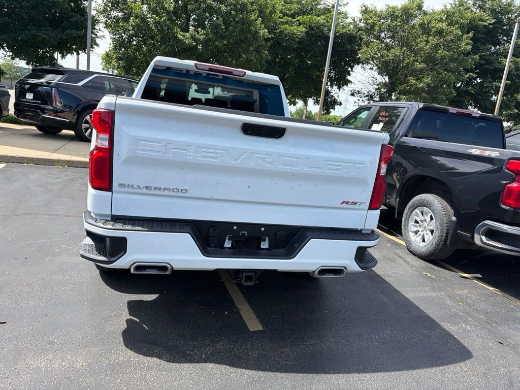 Used 2024 White Chevrolet RST image 5