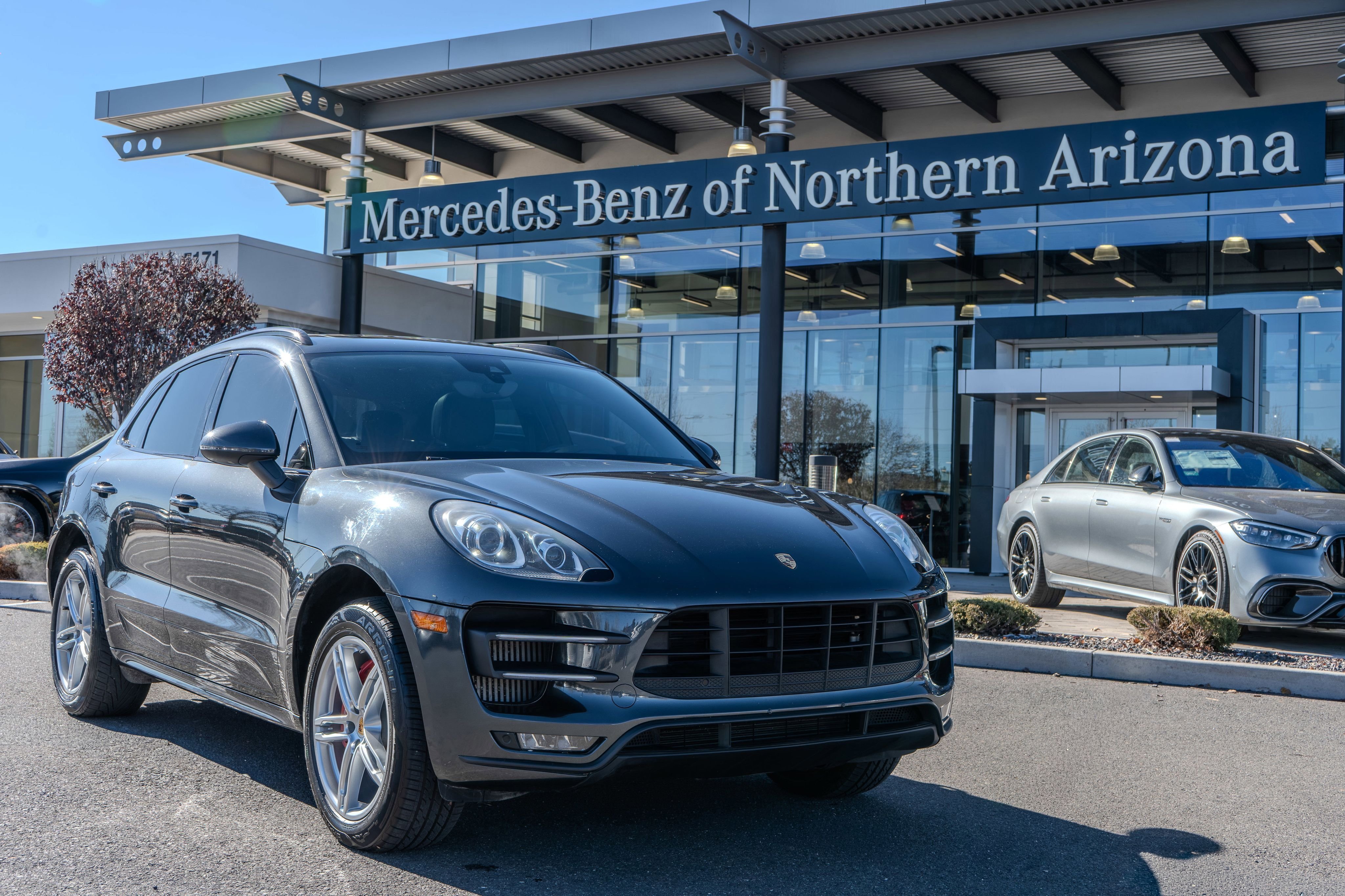 2018 Porsche Macan Turbo