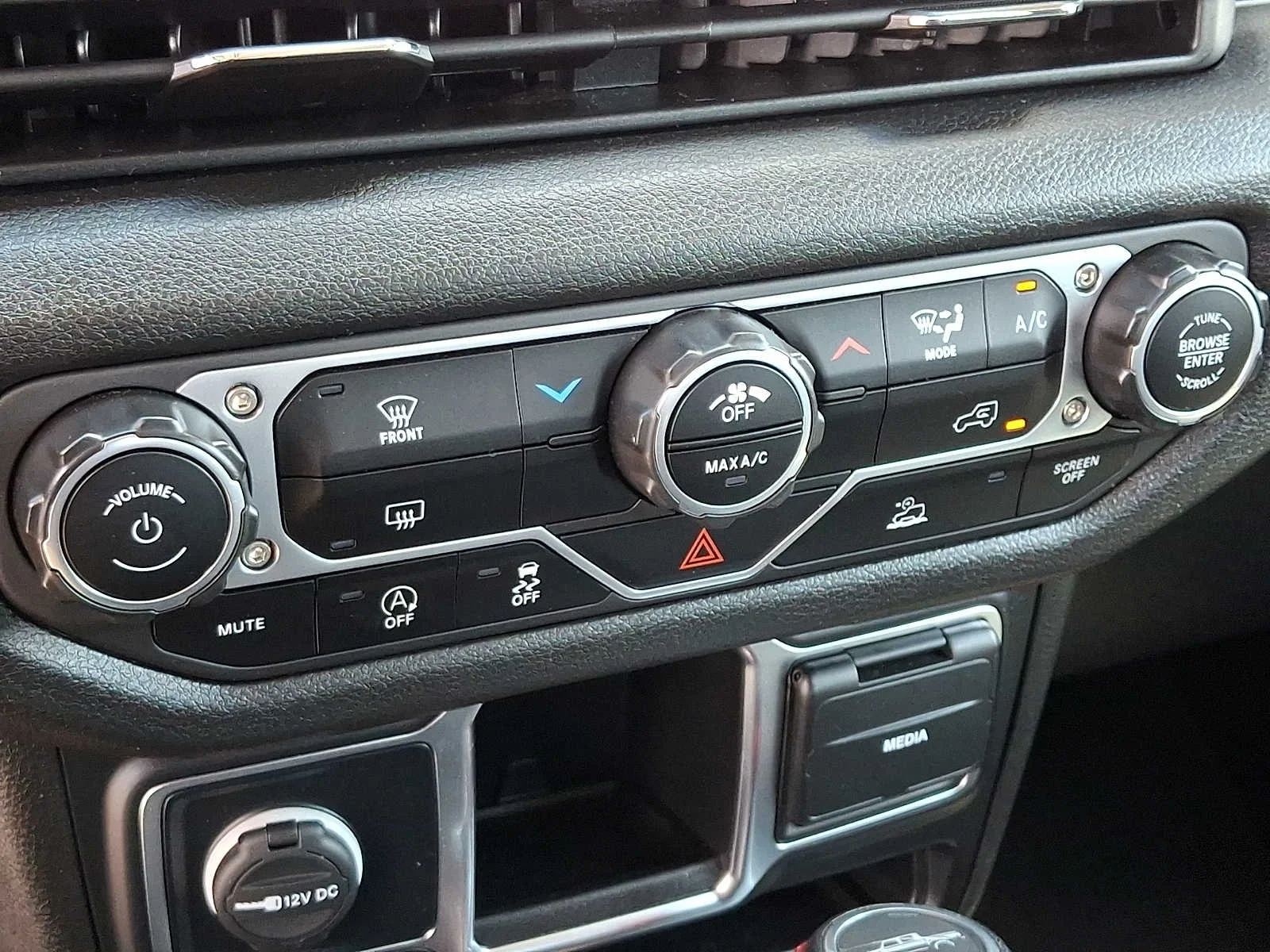 2024 Jeep Gladiator Sport - Photo 15