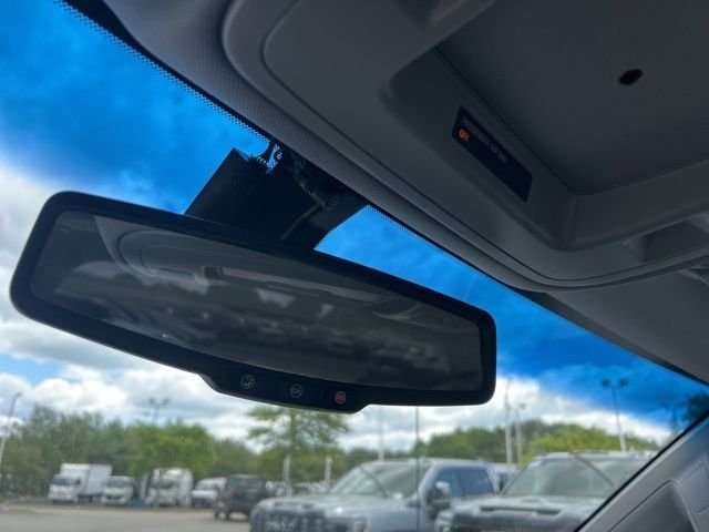 Used 2015 Silver GMC Base image 25