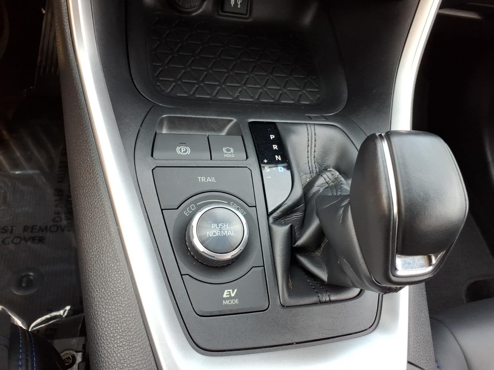 Used 2019 Blue Toyota XSE image 21