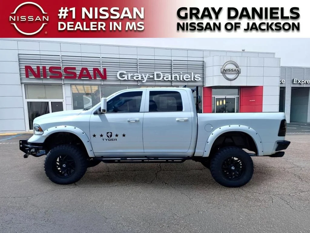 Used 2015 White Ram Big Horn image 4
