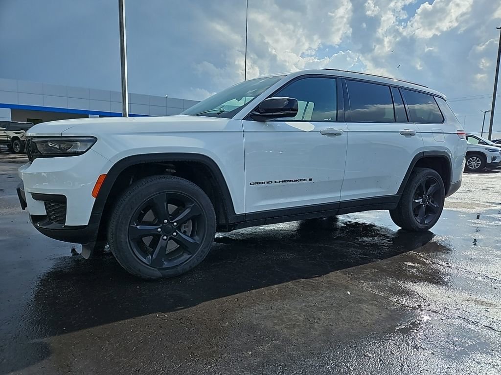 Used 2023 Jeep Grand Cherokee L Altitude with VIN 1C4RJKAG4P8736172 for sale in Kansas City