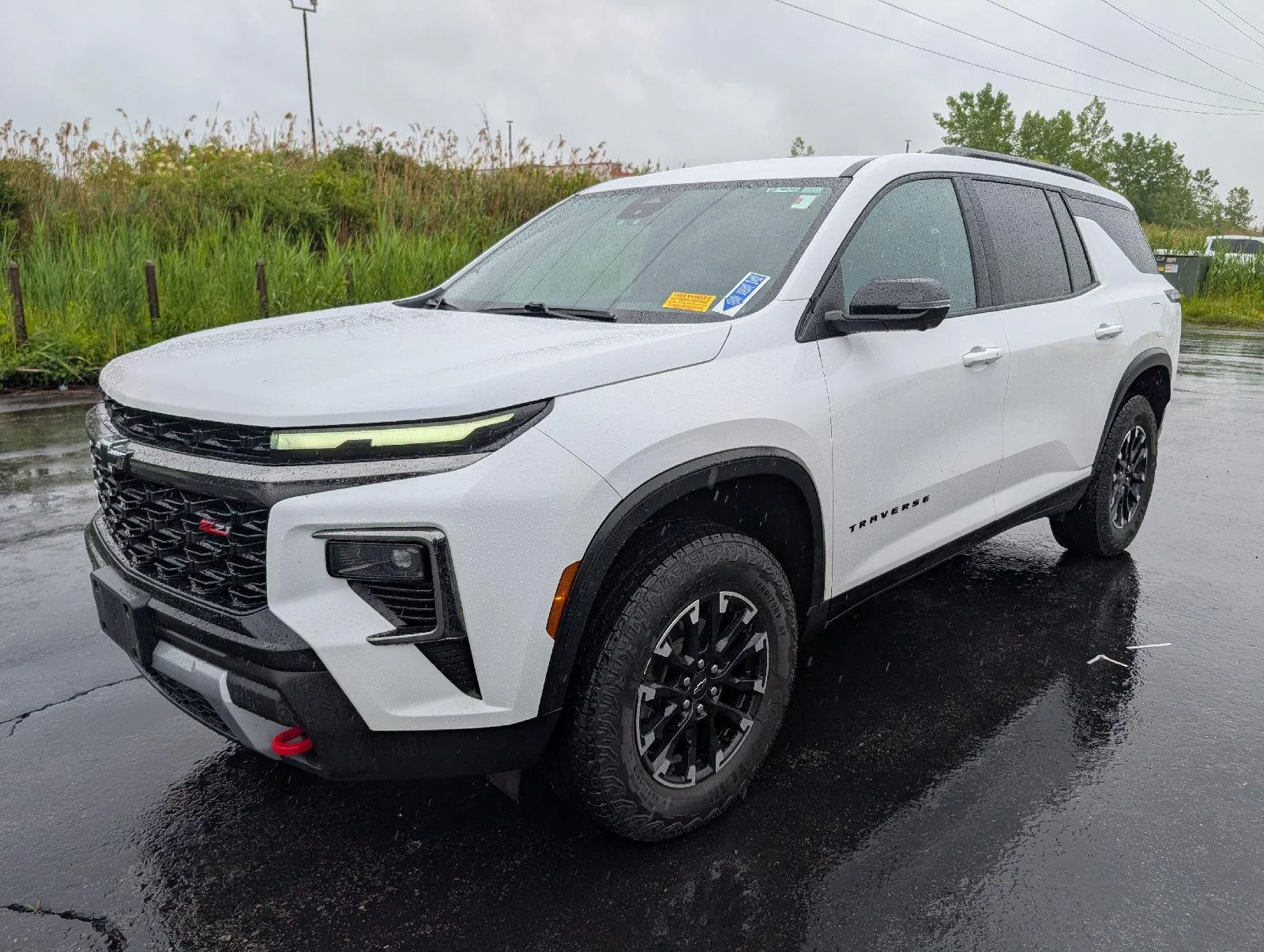 Used 2024 Summit White Chevrolet Z71 image 4